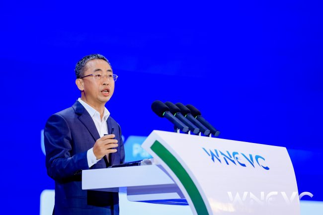 华为侯金龙：全面超快充，运动域智能化，加速电动汽车高质量发展